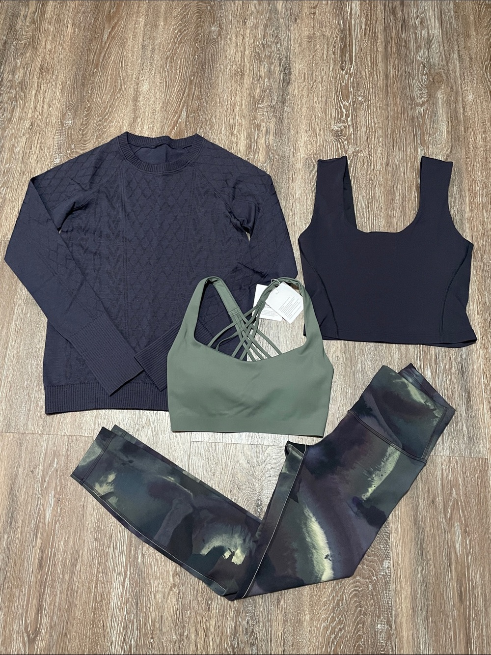 NWT/NWOT Lululemon Matching Bundle. Size Tops 6, XXS-XS / Bottom 4